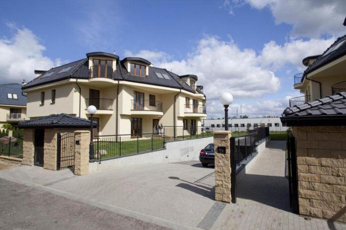 Villa Piano Apartments Warsaw Piaseczno Jozefoslaw Экстерьер фото